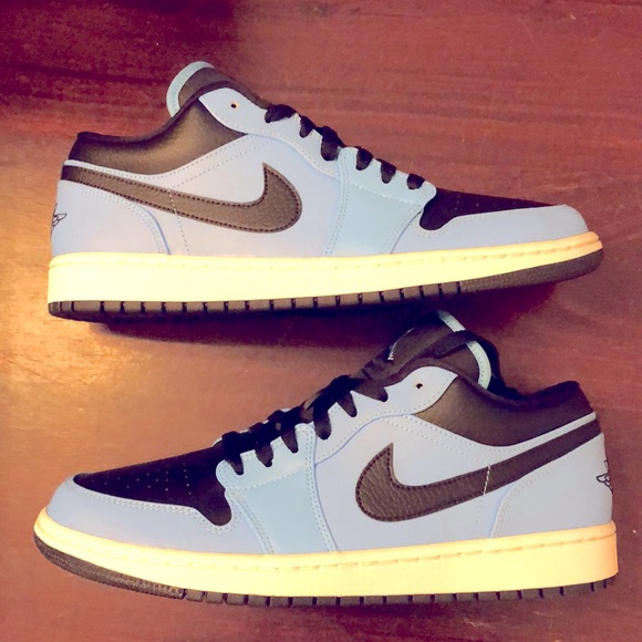 Air Jordan 1 Low - Picture 2 of 8